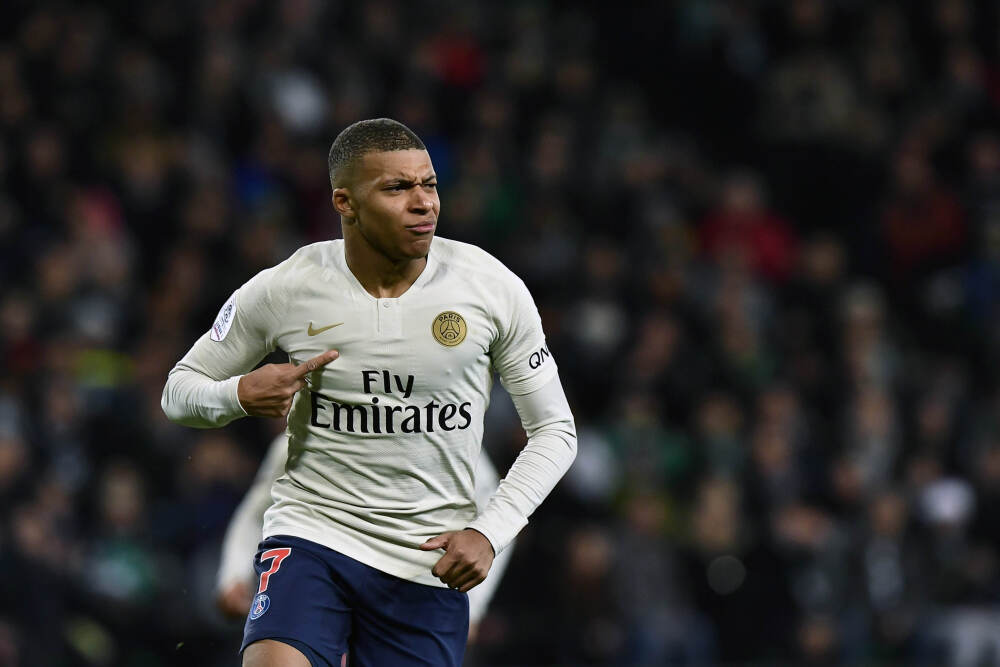 日本巩固“AI兴国”战略：拟每年投入1万亿日元扶持芯片和AI产业